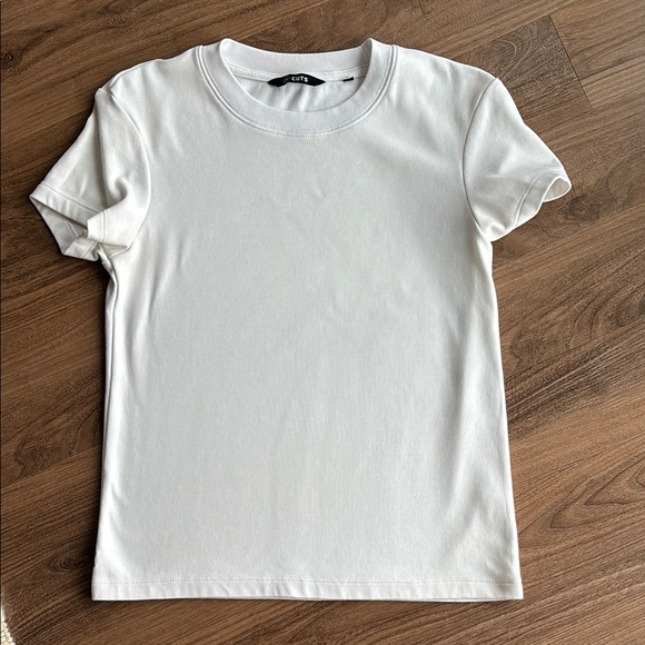 Cuts Clothing Tops - Cuts White Crew Neck T-Shirt